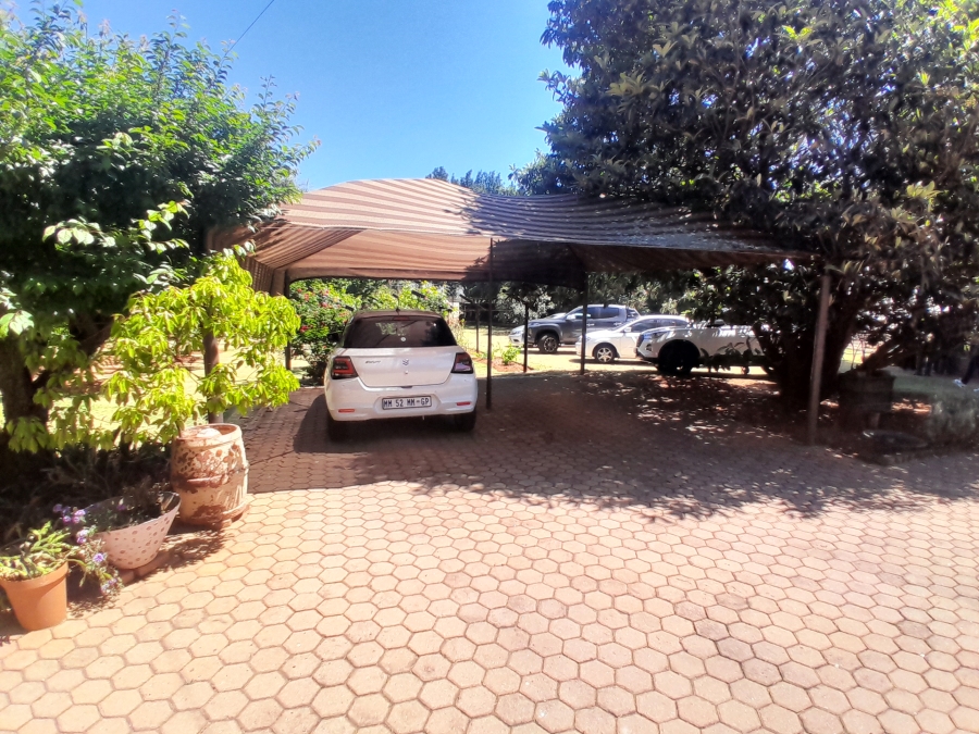 6 Bedroom Property for Sale in Florida Park Gauteng