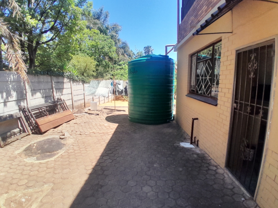 6 Bedroom Property for Sale in Florida Park Gauteng