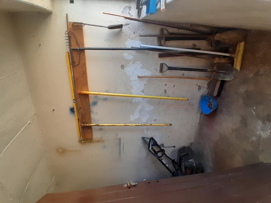 6 Bedroom Property for Sale in Florida Park Gauteng