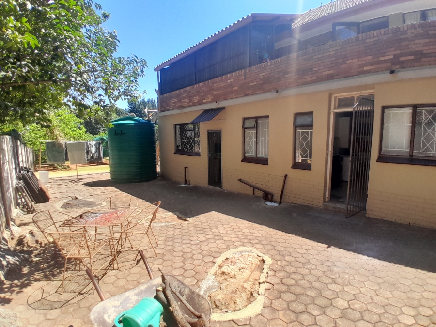 6 Bedroom Property for Sale in Florida Park Gauteng