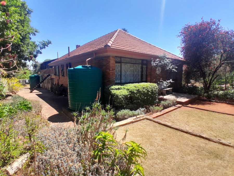 6 Bedroom Property for Sale in Florida Park Gauteng