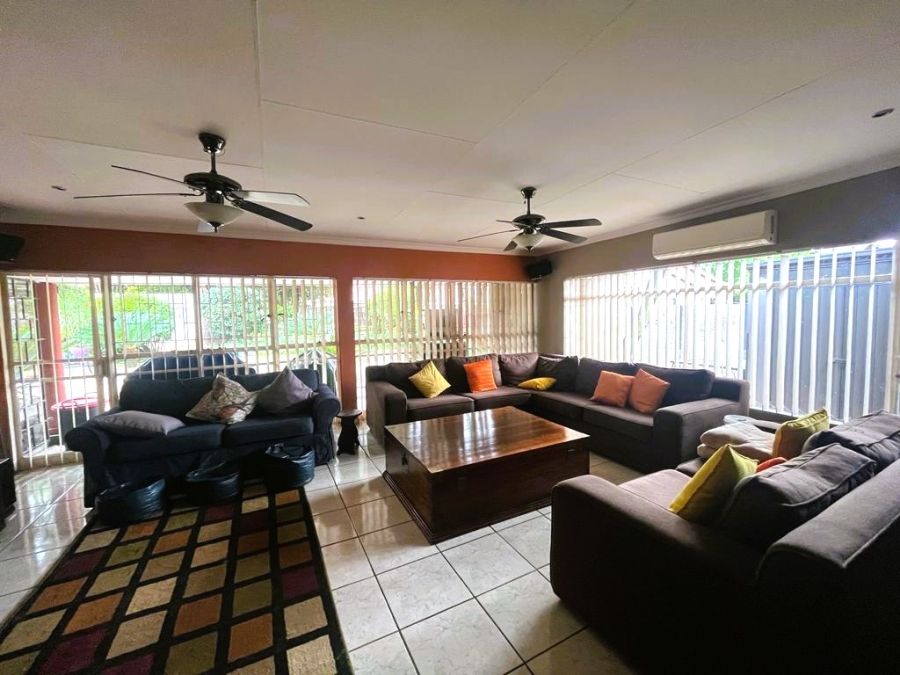 5 Bedroom Property for Sale in Three Rivers Gauteng