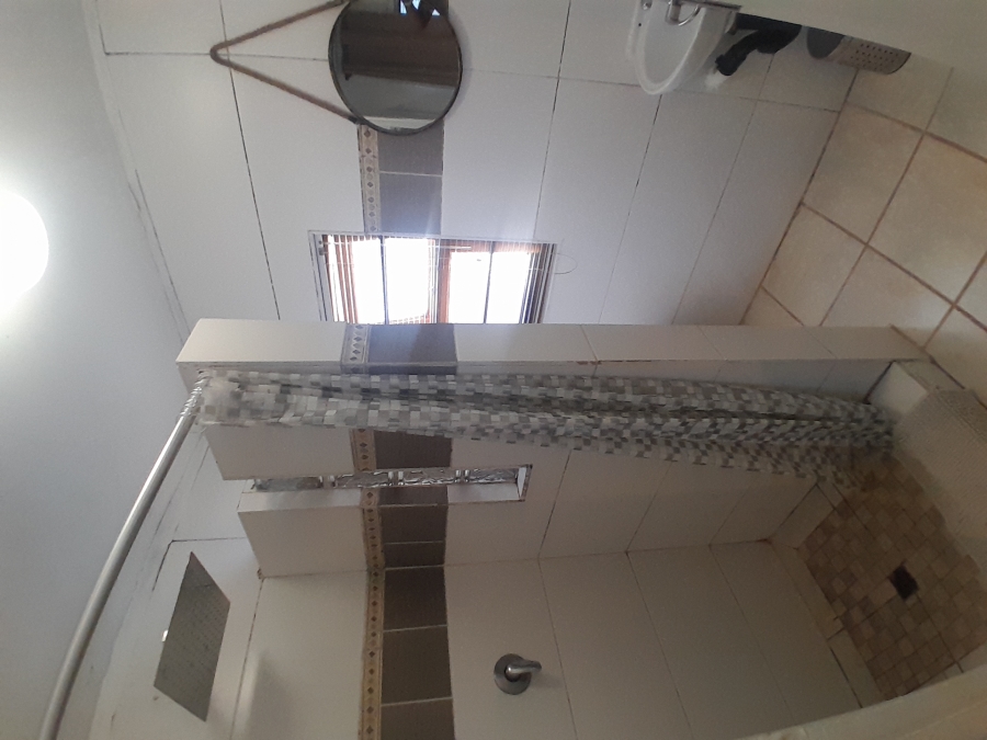 8 Bedroom Property for Sale in Florida Gauteng