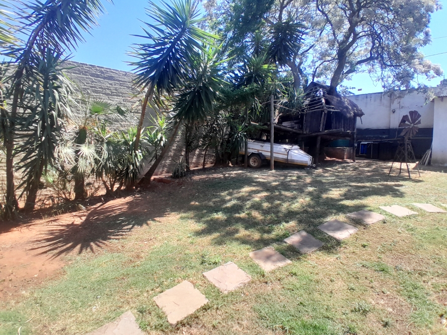 8 Bedroom Property for Sale in Florida Gauteng