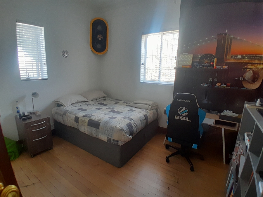 8 Bedroom Property for Sale in Florida Gauteng