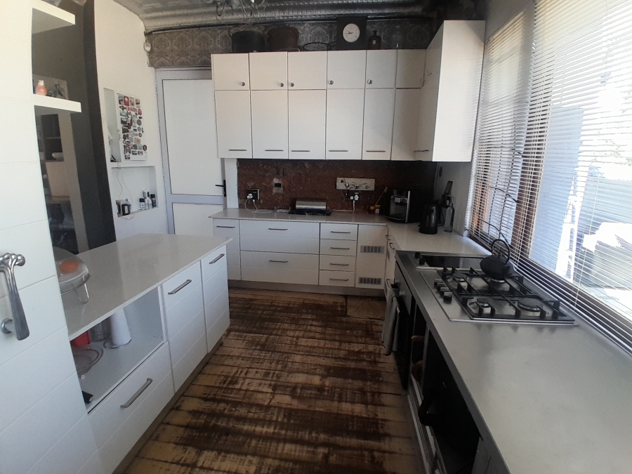 8 Bedroom Property for Sale in Florida Gauteng