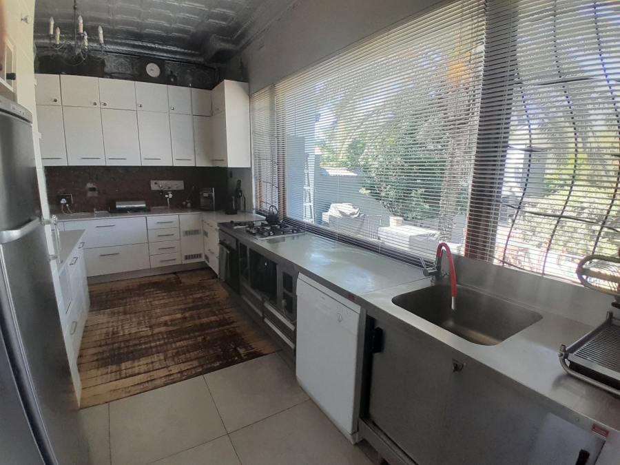 8 Bedroom Property for Sale in Florida Gauteng