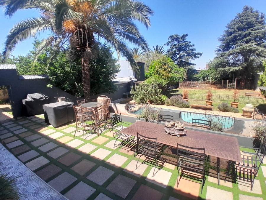 8 Bedroom Property for Sale in Florida Gauteng
