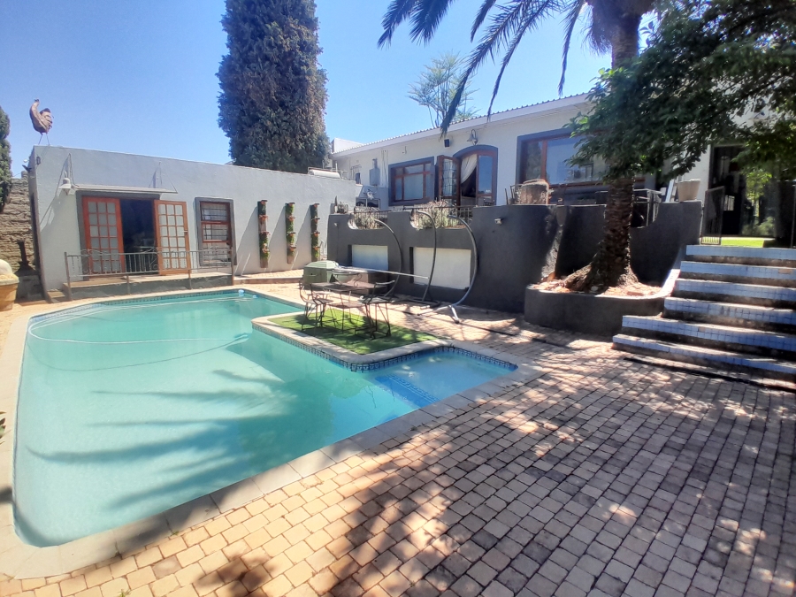 8 Bedroom Property for Sale in Florida Gauteng