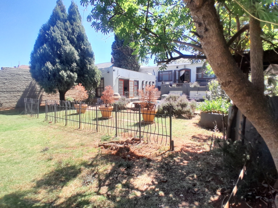 8 Bedroom Property for Sale in Florida Gauteng