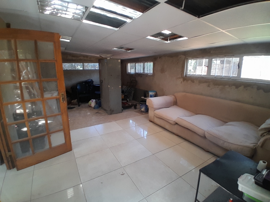 8 Bedroom Property for Sale in Florida Gauteng