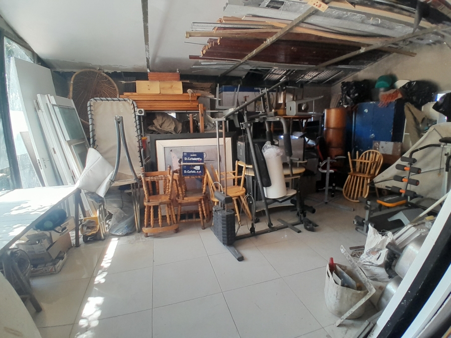 8 Bedroom Property for Sale in Florida Gauteng