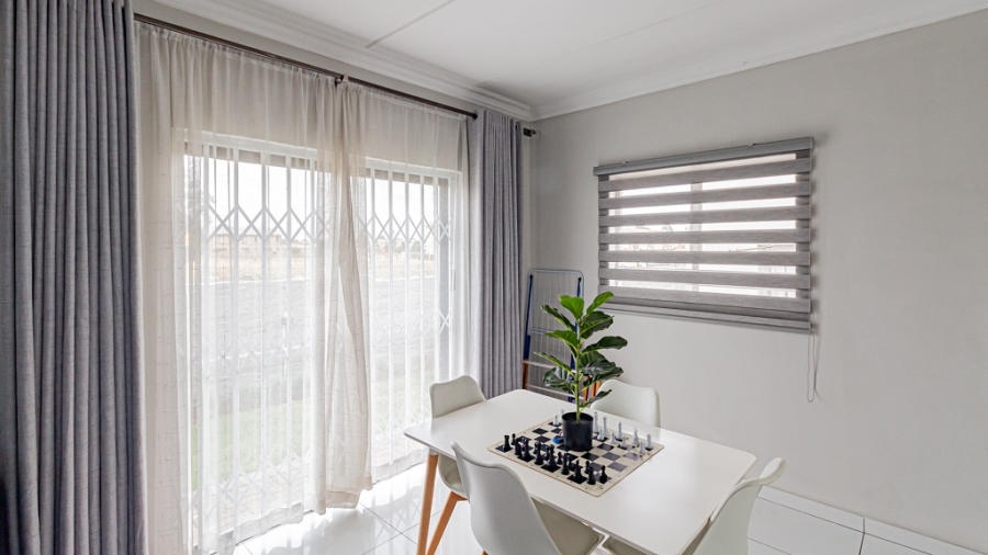 3 Bedroom Property for Sale in Albertsdal Gauteng