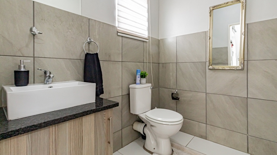 3 Bedroom Property for Sale in Albertsdal Gauteng