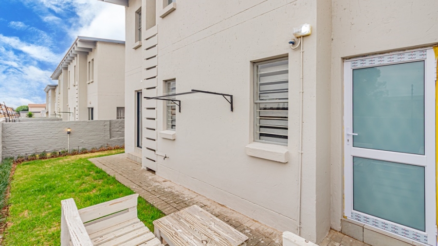 3 Bedroom Property for Sale in Albertsdal Gauteng