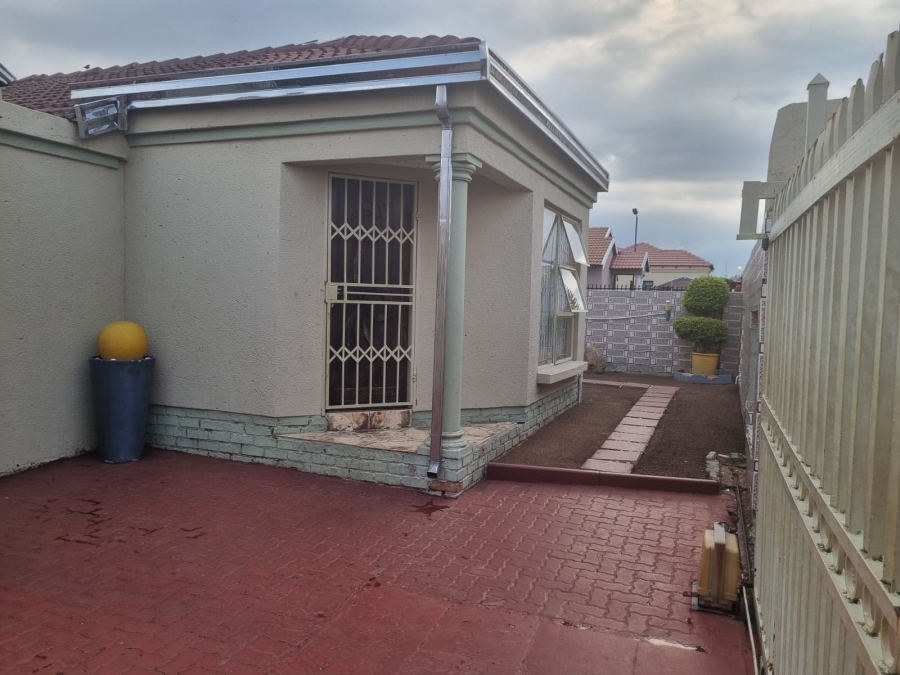 3 Bedroom Property for Sale in Mabopane Gauteng
