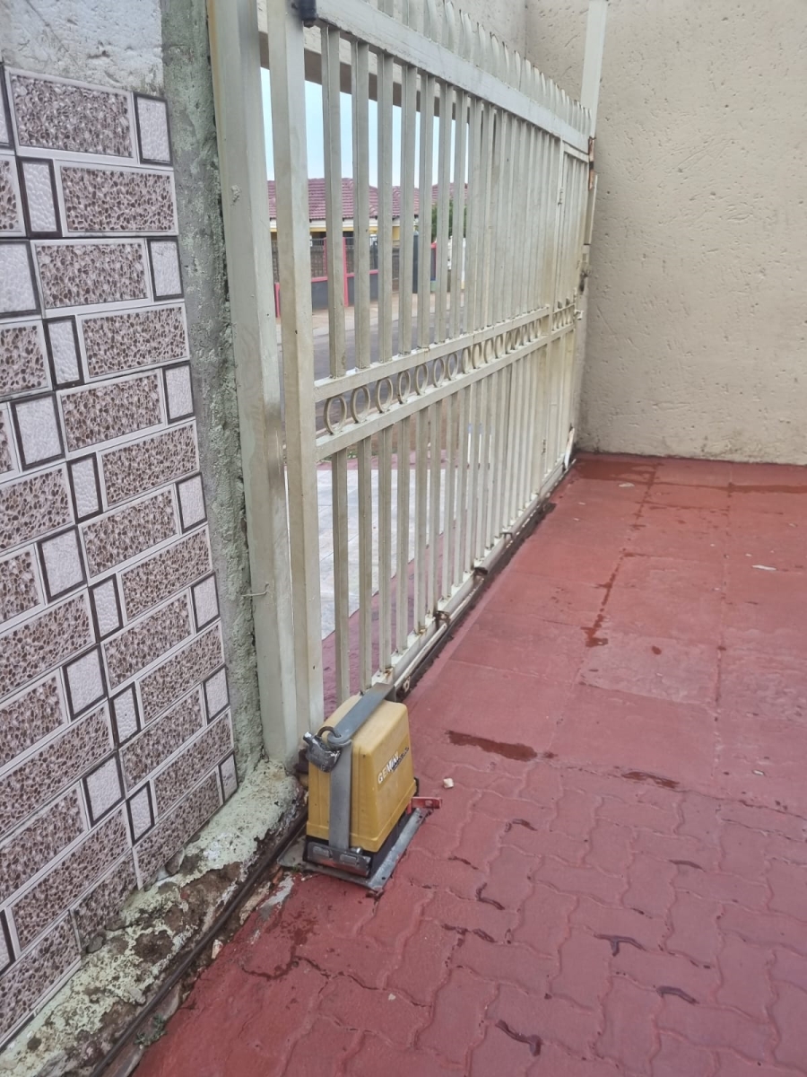 3 Bedroom Property for Sale in Mabopane Gauteng