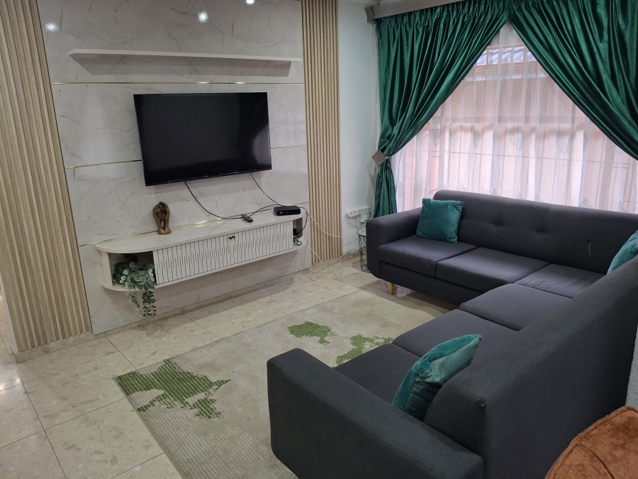 4 Bedroom Property for Sale in Farrarmere Gauteng