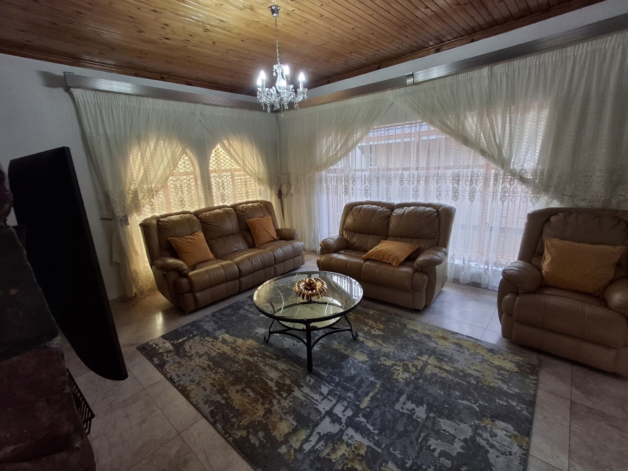 4 Bedroom Property for Sale in Farrarmere Gauteng