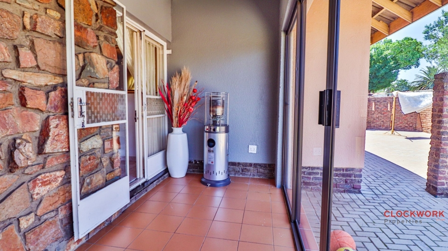 4 Bedroom Property for Sale in Farrarmere Gauteng