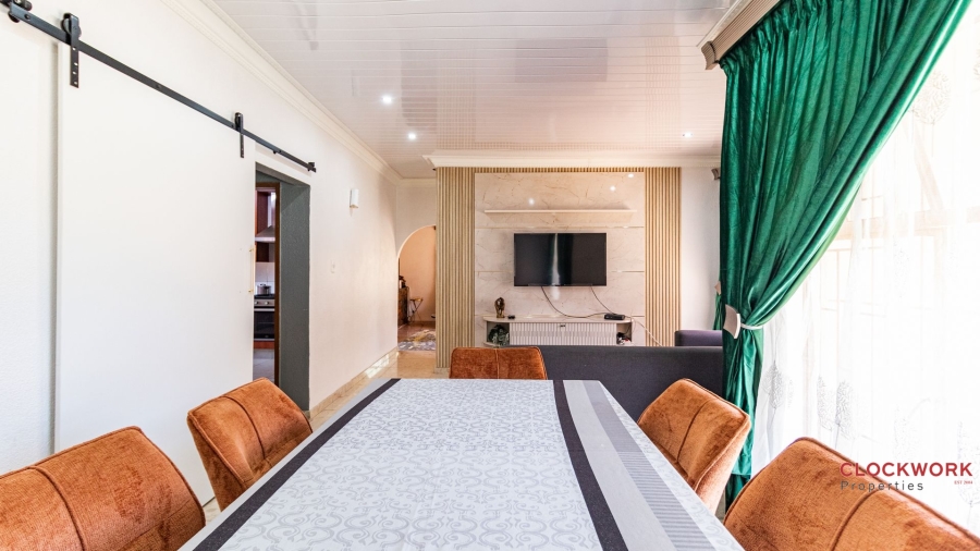 4 Bedroom Property for Sale in Farrarmere Gauteng