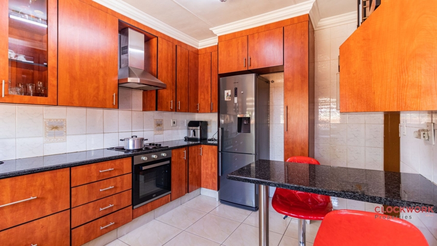 4 Bedroom Property for Sale in Farrarmere Gauteng