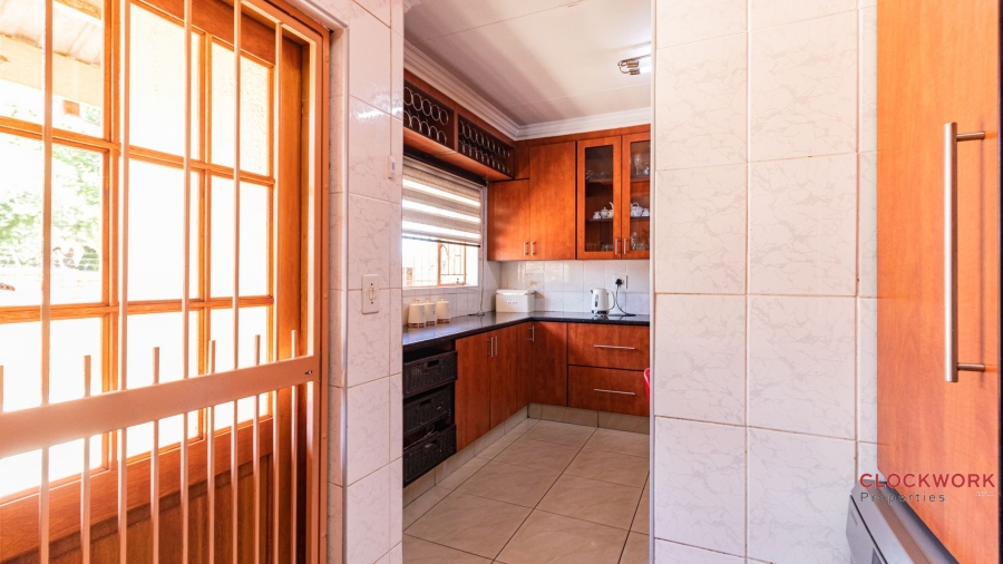 4 Bedroom Property for Sale in Farrarmere Gauteng