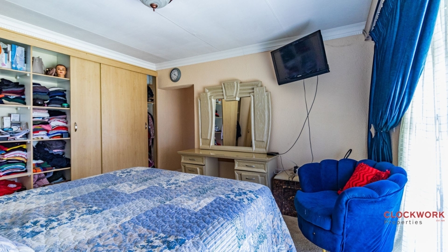 4 Bedroom Property for Sale in Farrarmere Gauteng