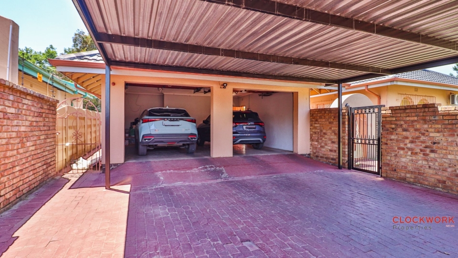 4 Bedroom Property for Sale in Farrarmere Gauteng