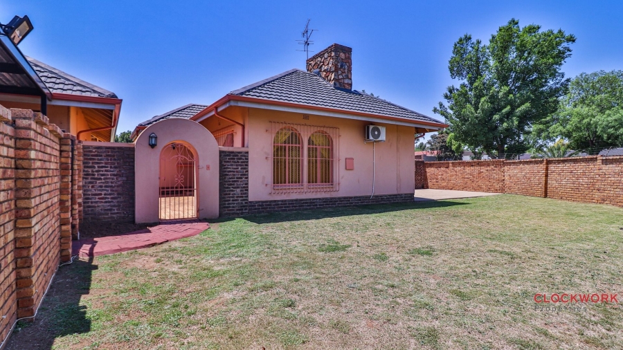 4 Bedroom Property for Sale in Farrarmere Gauteng
