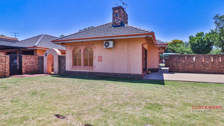 4 Bedroom Property for Sale in Farrarmere Gauteng