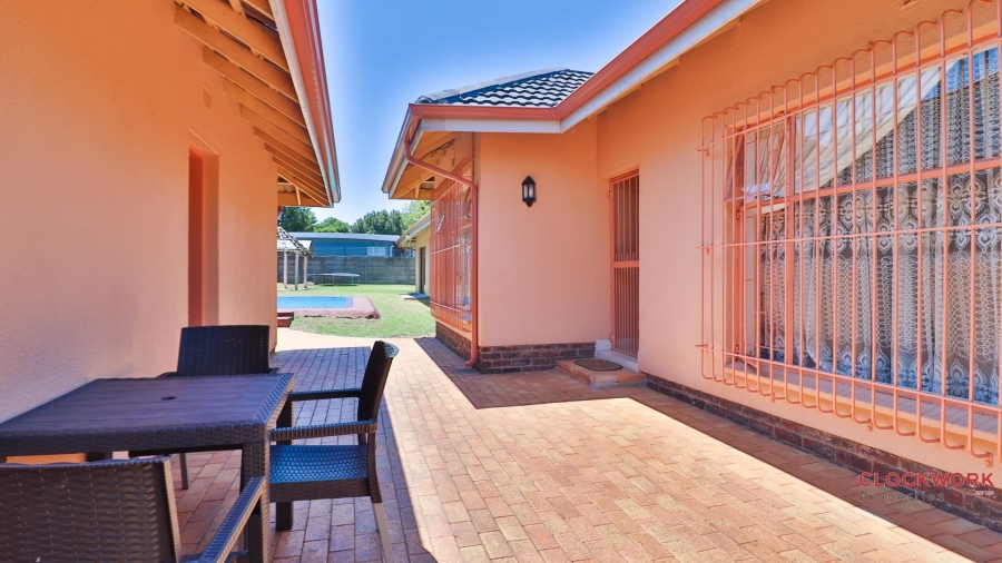 4 Bedroom Property for Sale in Farrarmere Gauteng