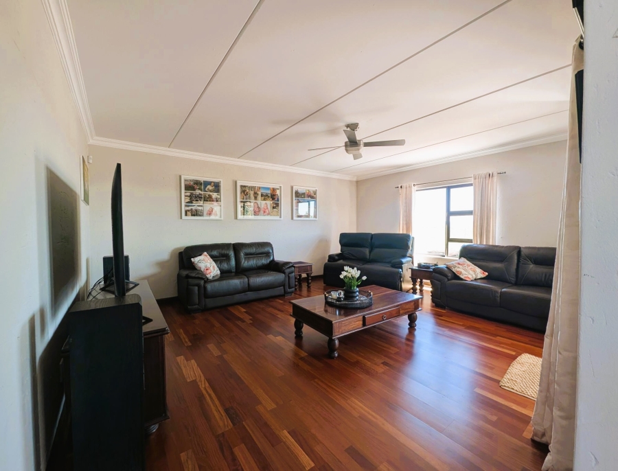 4 Bedroom Property for Sale in Blue Saddle Ranches Gauteng
