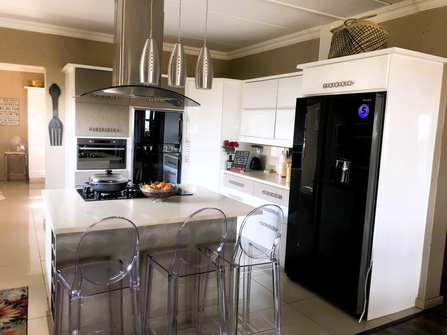 4 Bedroom Property for Sale in Blue Saddle Ranches Gauteng