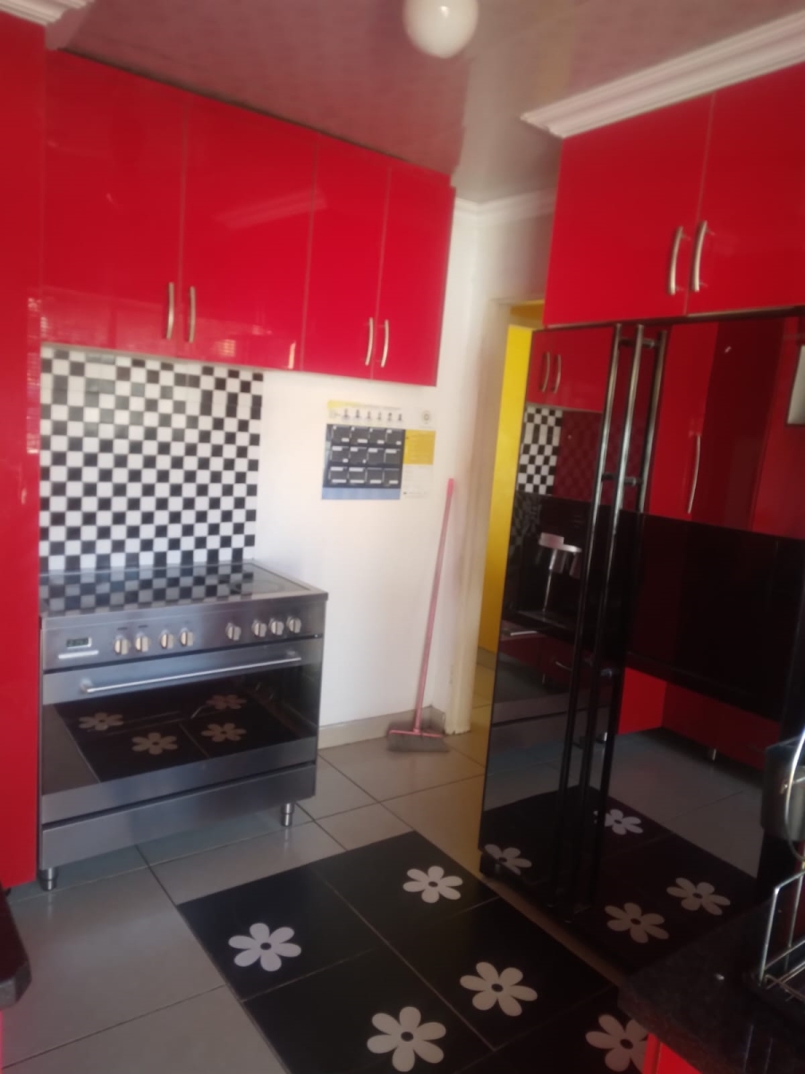 2 Bedroom Property for Sale in Mabopane Unit B Gauteng