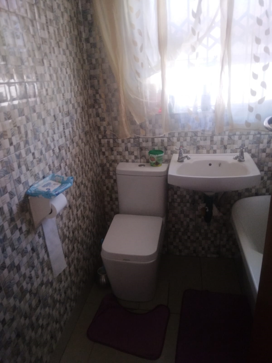 2 Bedroom Property for Sale in Mabopane Unit B Gauteng