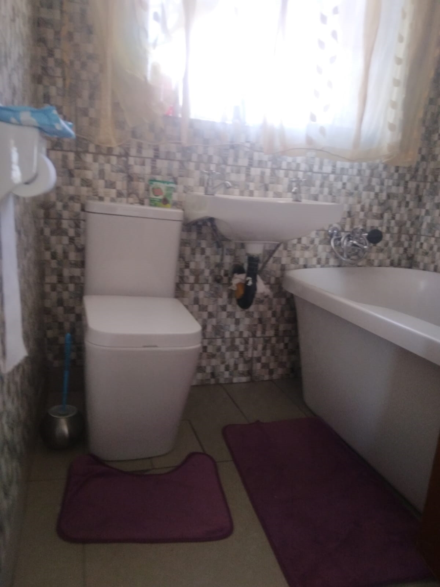2 Bedroom Property for Sale in Mabopane Unit B Gauteng