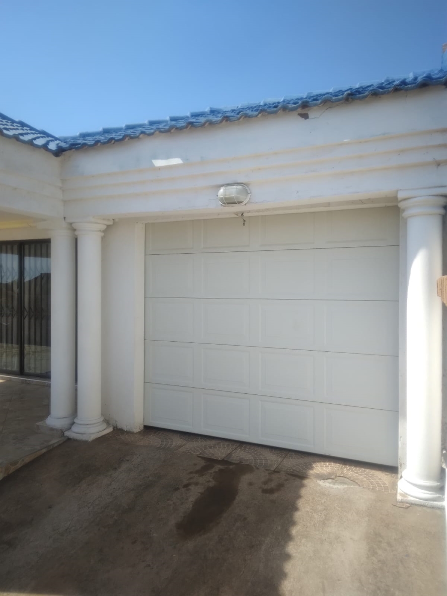 2 Bedroom Property for Sale in Mabopane Unit B Gauteng