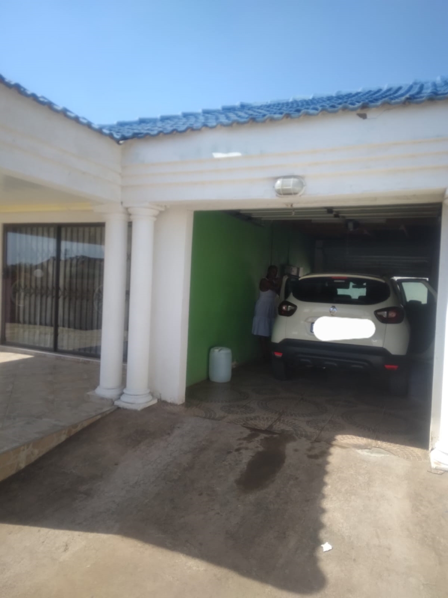 2 Bedroom Property for Sale in Mabopane Unit B Gauteng