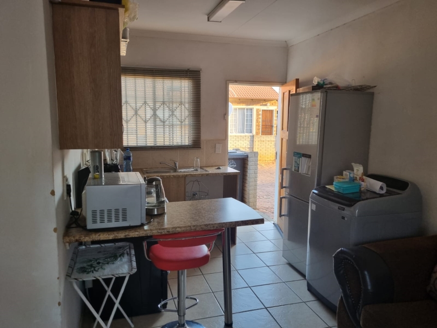 2 Bedroom Property for Sale in The Orchards Gauteng
