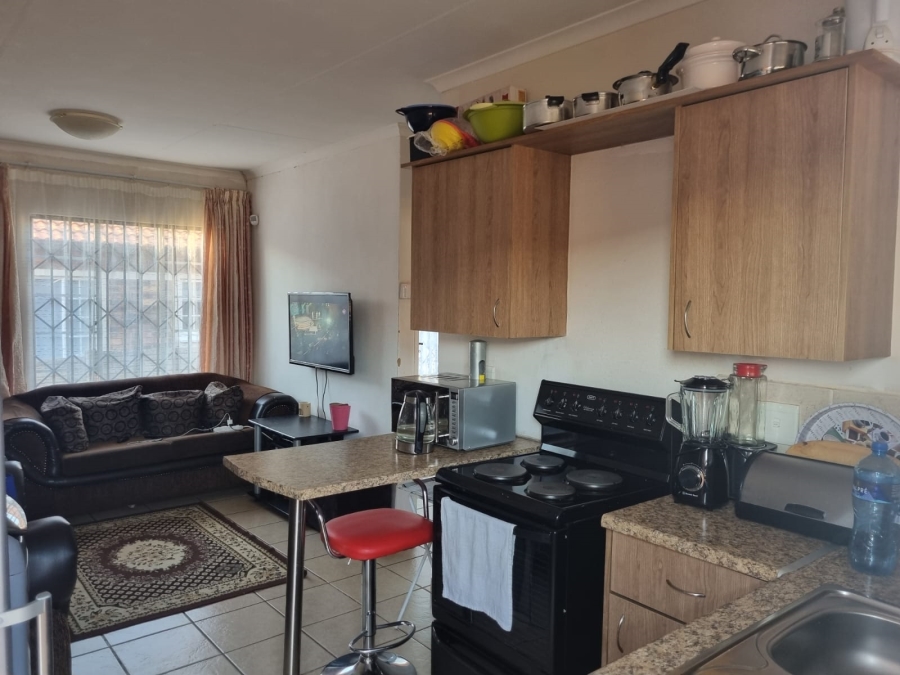 2 Bedroom Property for Sale in The Orchards Gauteng