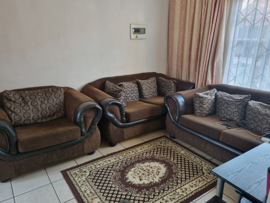 2 Bedroom Property for Sale in The Orchards Gauteng