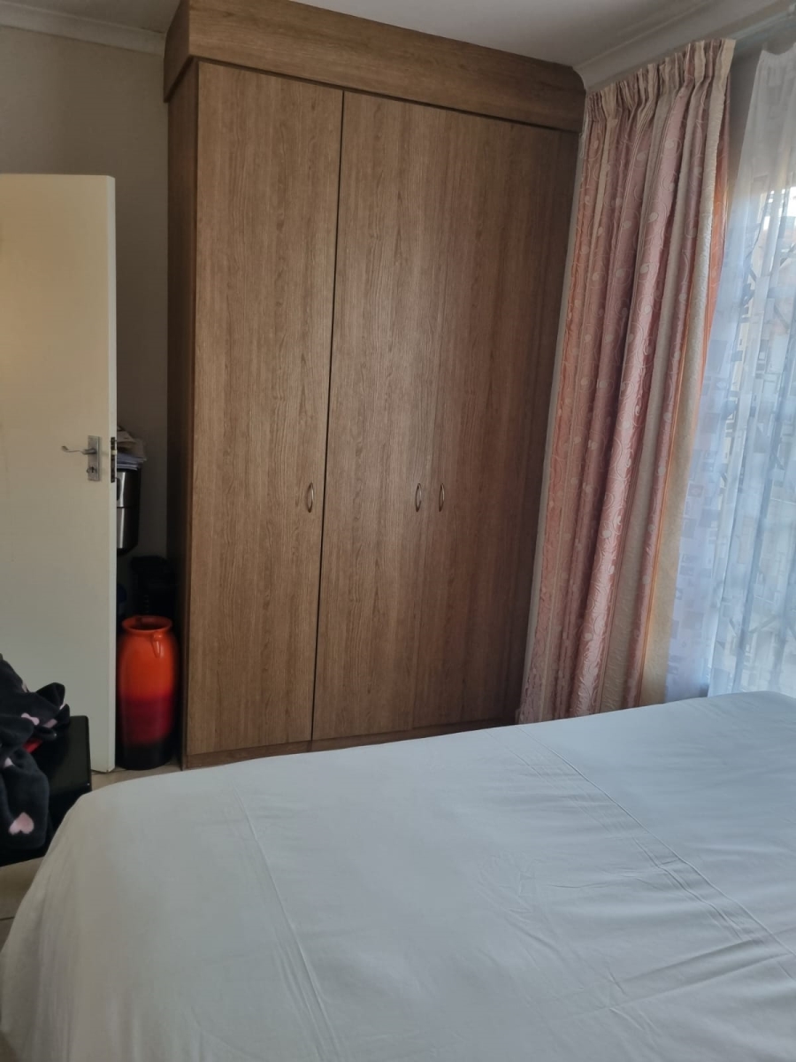 2 Bedroom Property for Sale in The Orchards Gauteng