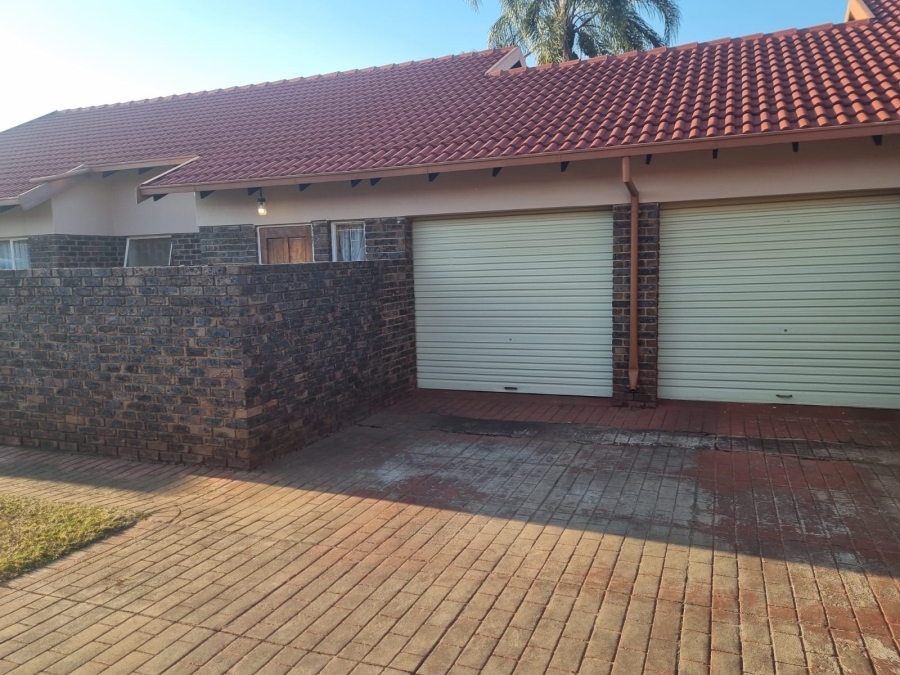 3 Bedroom Property for Sale in The Orchards Gauteng