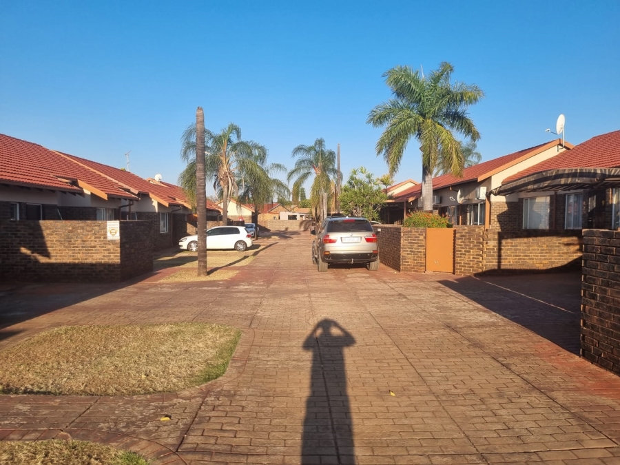 3 Bedroom Property for Sale in The Orchards Gauteng
