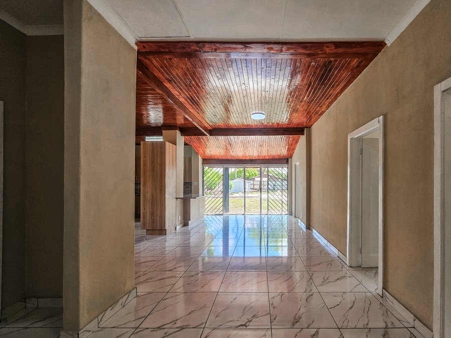 4 Bedroom Property for Sale in Villieria Gauteng