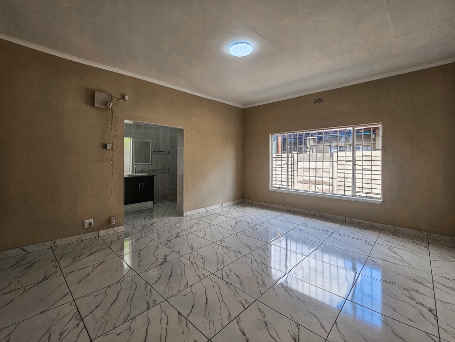 4 Bedroom Property for Sale in Villieria Gauteng