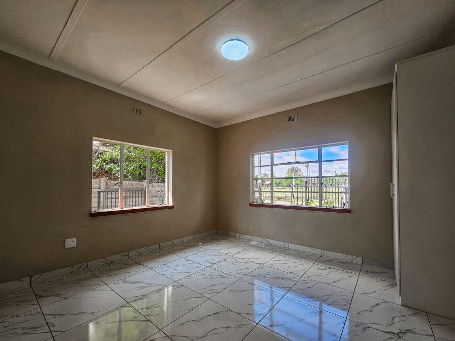 4 Bedroom Property for Sale in Villieria Gauteng