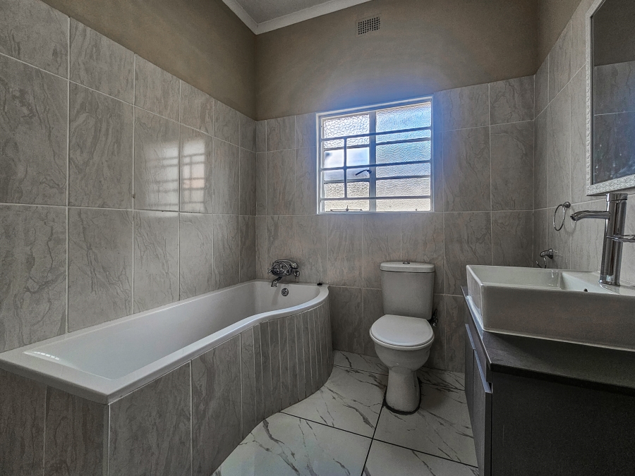 4 Bedroom Property for Sale in Villieria Gauteng