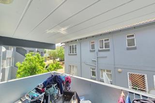 3 Bedroom Property for Sale in Linmeyer Gauteng